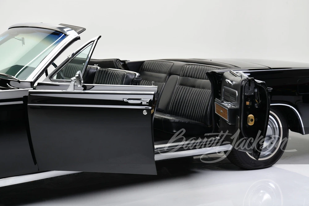 1966 Lincoln Continental 4th Gen - Image 16 of 31