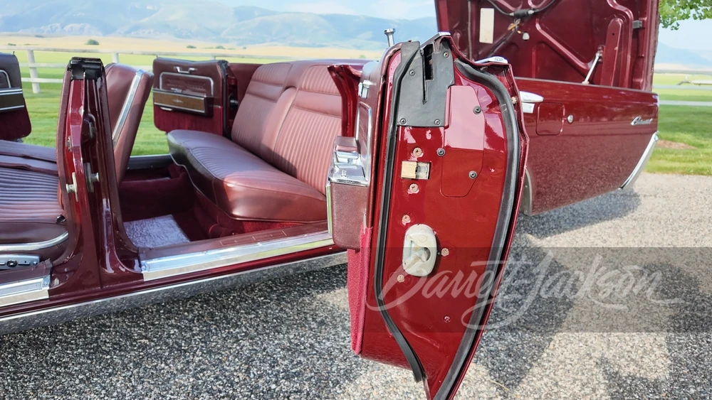 1966 Lincoln Continental 4th Gen - Image 22 of 31