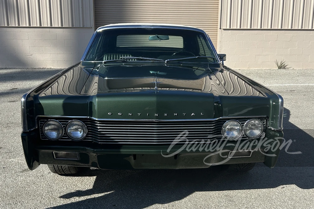 1966 Lincoln Continental 4th Gen - Image 11 of 13