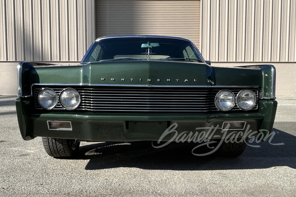 1966 Lincoln Continental 4th Gen - Image 12 of 13