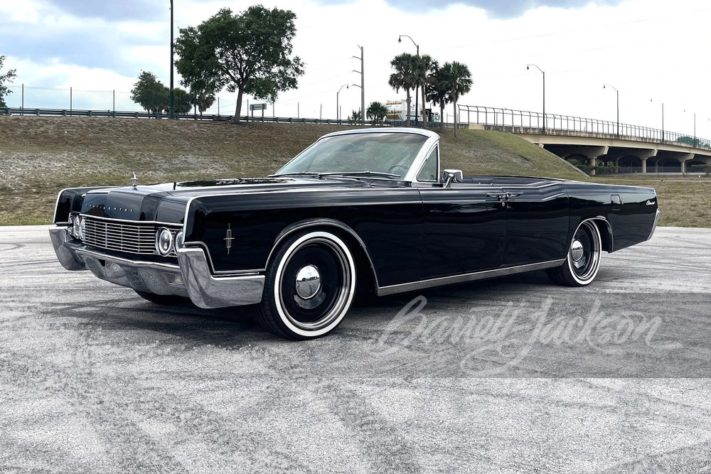 1966 Lincoln Continental 4th Gen - Image 9 of 11