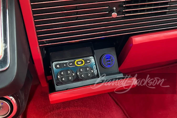 1966 Lincoln Continental 4th Gen - Image 7 of 30