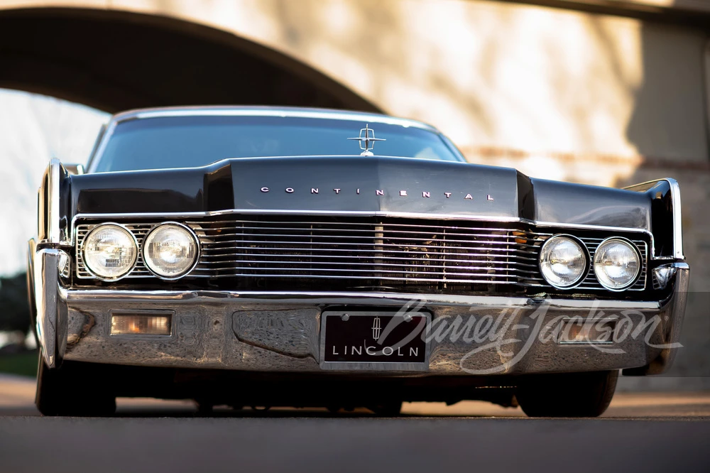 1966 Lincoln Continental 4th Gen - Image 11 of 31