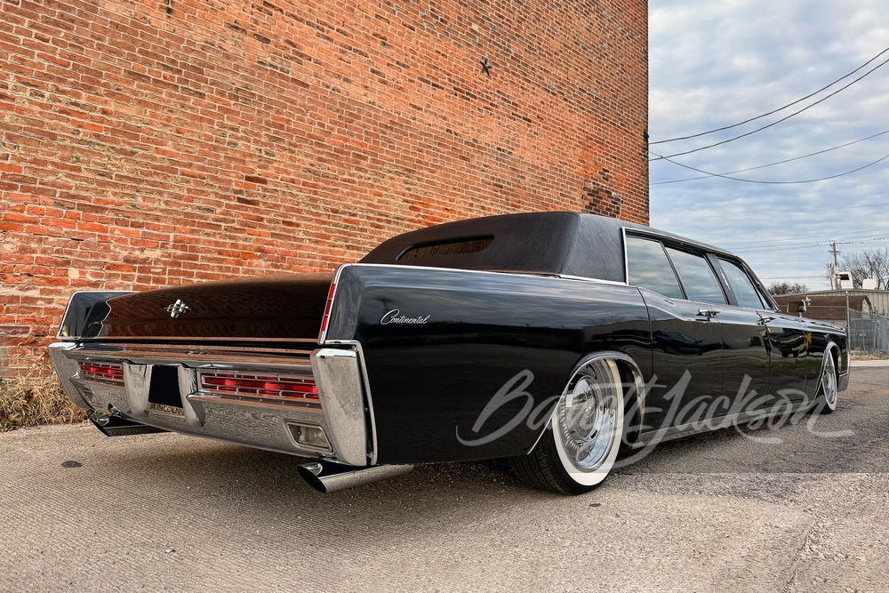 1966 Lincoln Continental 4th Gen - Image 17 of 31