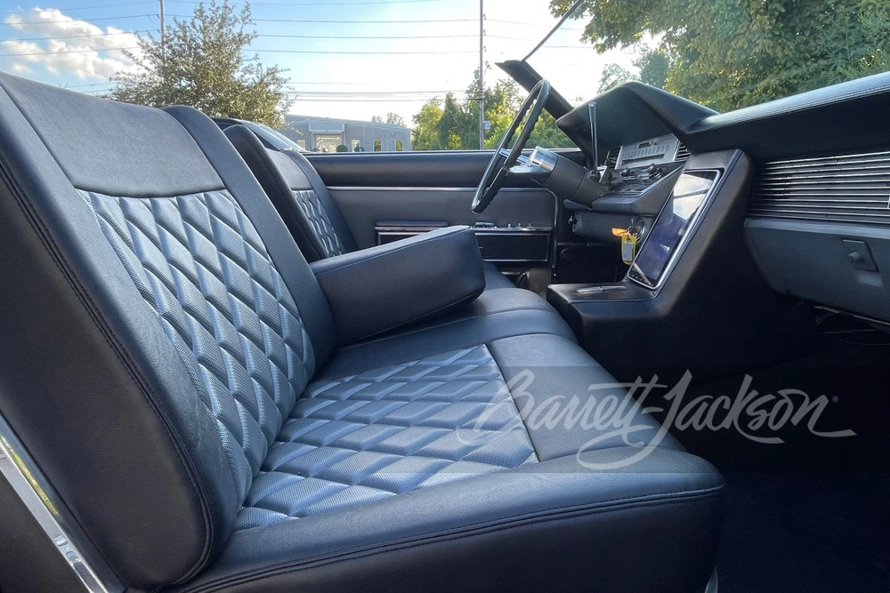 1966 Lincoln Continental 4th Gen - Image 11 of 17