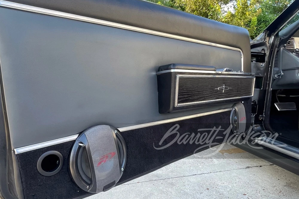 1966 Lincoln Continental 4th Gen - Image 11 of 16