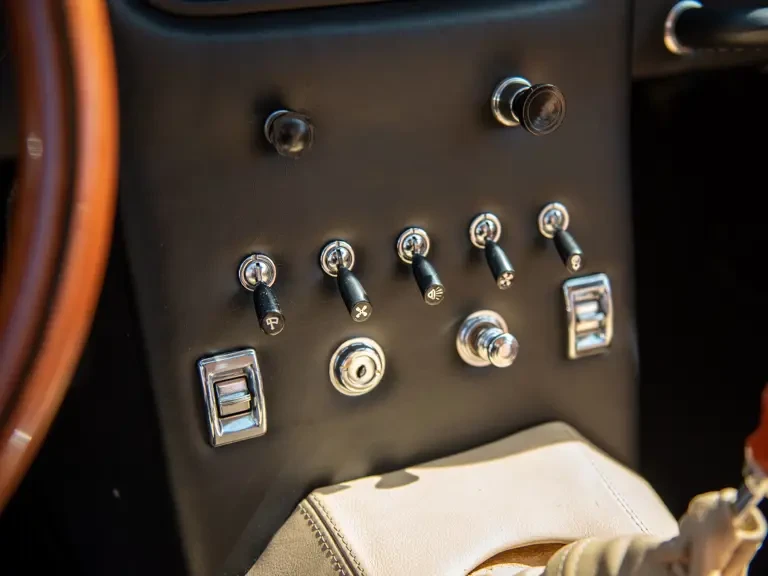 1966 Lamborghini 400 GT - Image 24 of 31