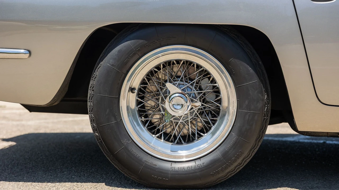 1966 Lamborghini 400 GT - Image 26 of 31