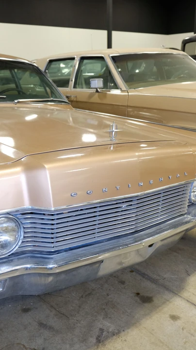 1966 Lincoln Continental 4th Gen - Image 11 of 13