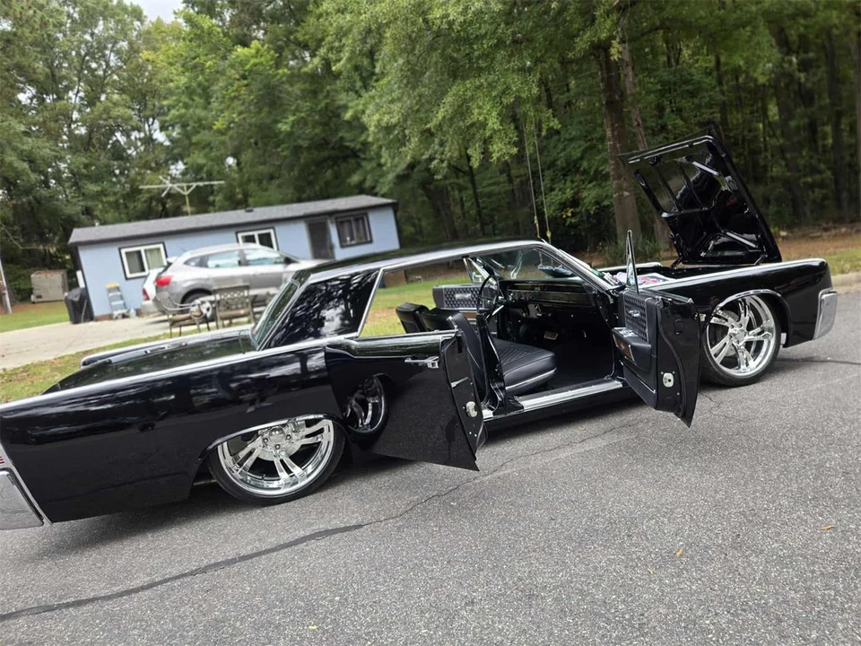 1966 Lincoln Continental 4th Gen - Image 5 of 14