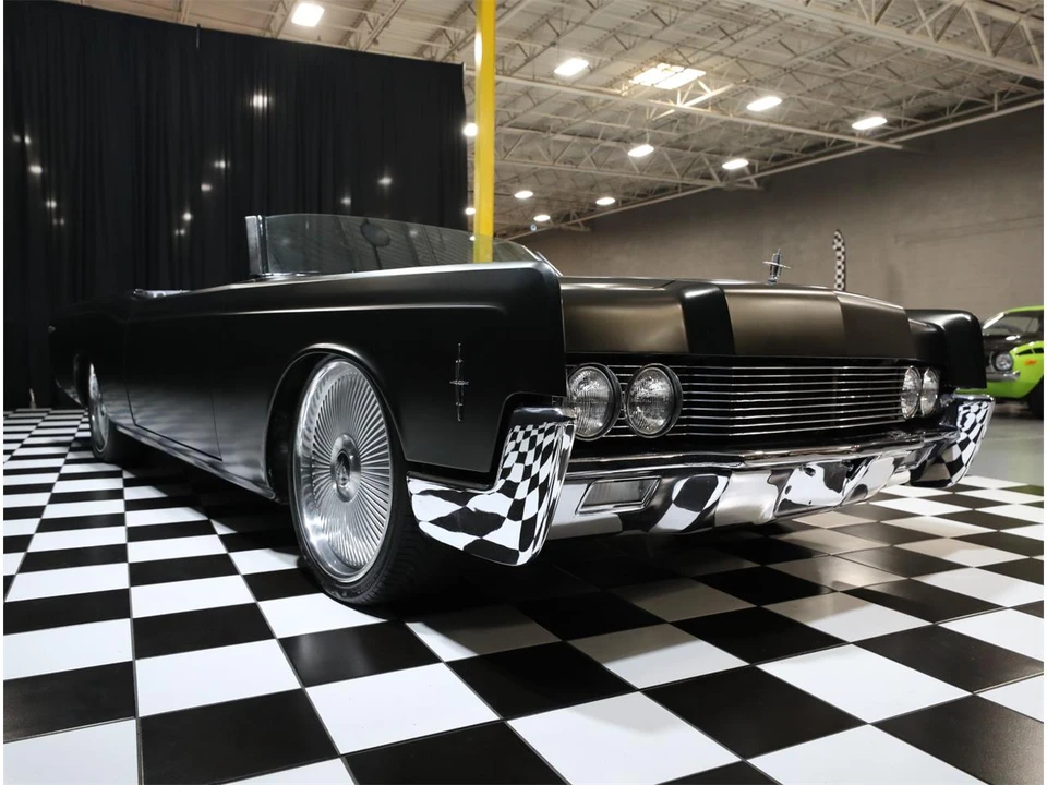 1966 Lincoln Continental 4th Gen - Image 13 of 31