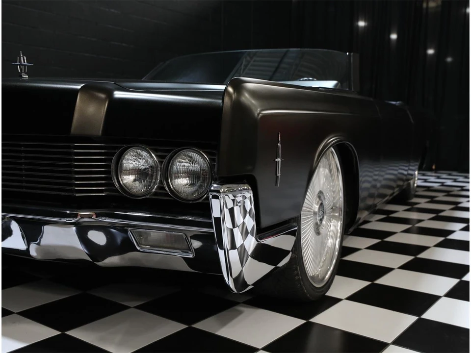 1966 Lincoln Continental 4th Gen - Image 9 of 31