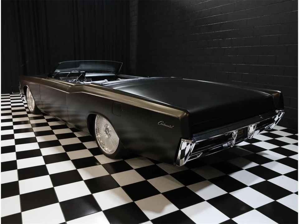 1966 Lincoln Continental 4th Gen - Image 25 of 31
