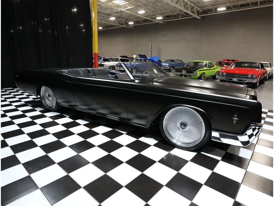 1966 Lincoln Continental 4th Gen - Image 17 of 31