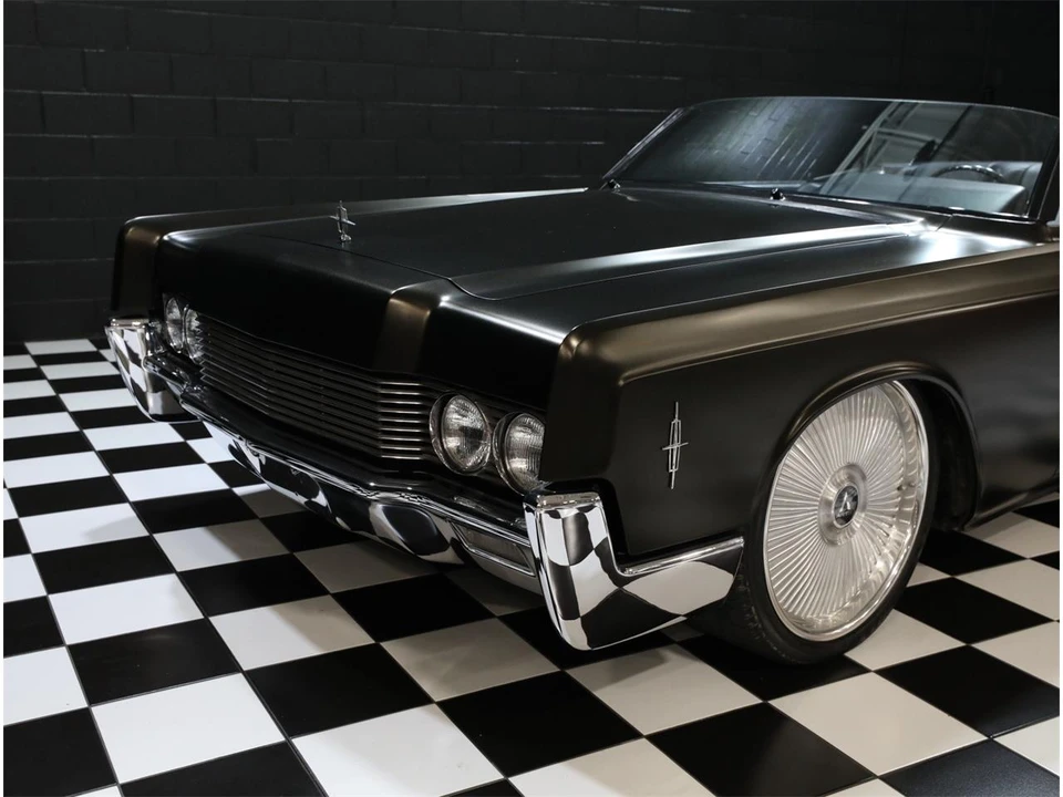 1966 Lincoln Continental 4th Gen - Image 7 of 31
