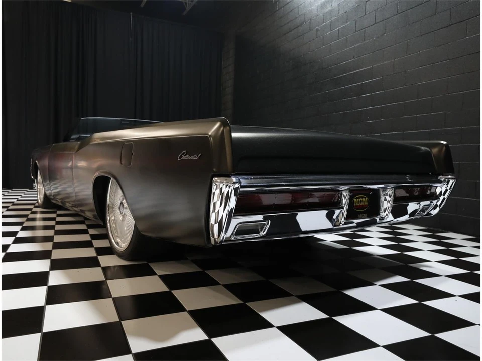 1966 Lincoln Continental 4th Gen - Image 23 of 31