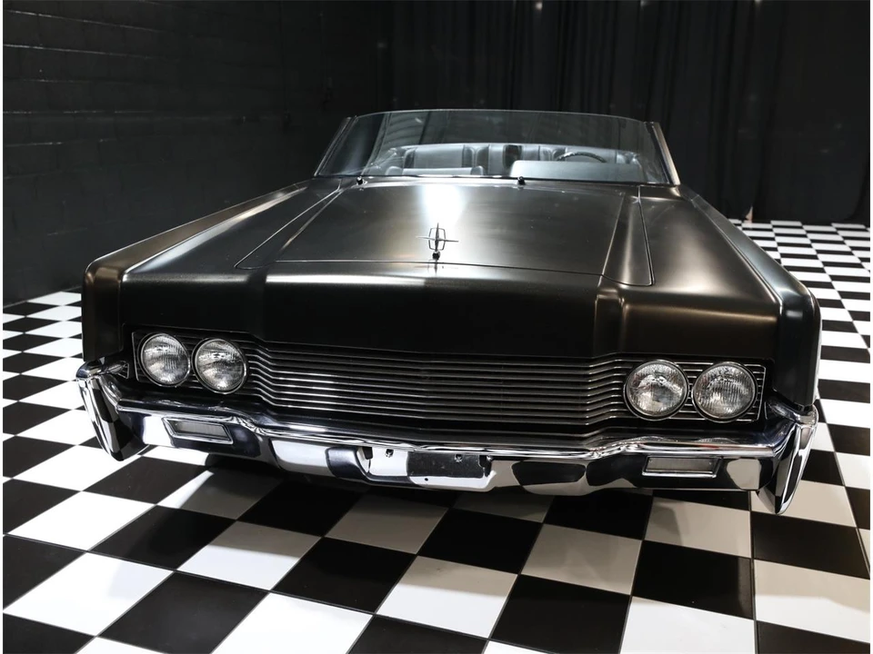 1966 Lincoln Continental 4th Gen - Image 11 of 31