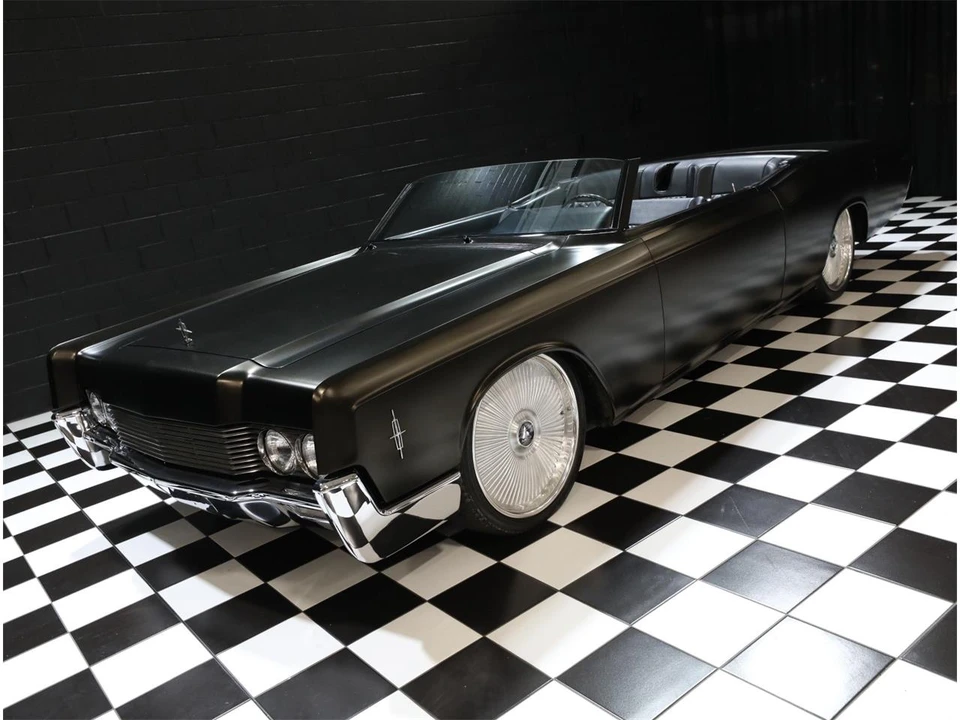 1966 Lincoln Continental 4th Gen - Image 8 of 31