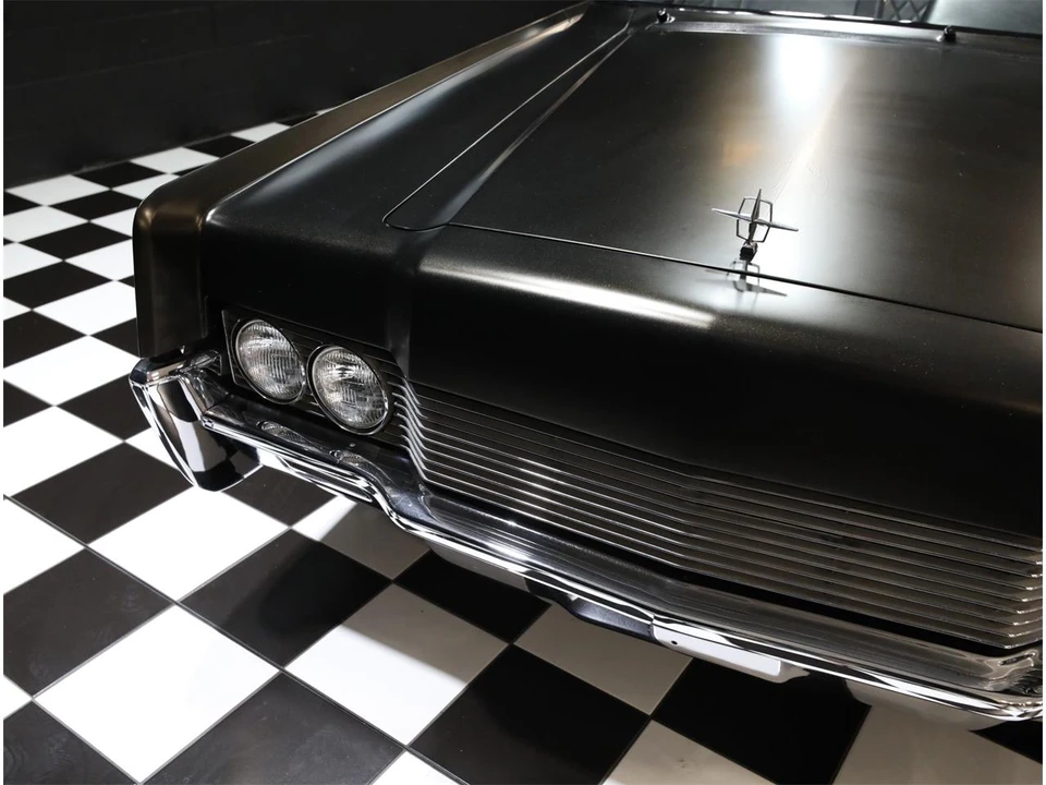 1966 Lincoln Continental 4th Gen - Image 12 of 31