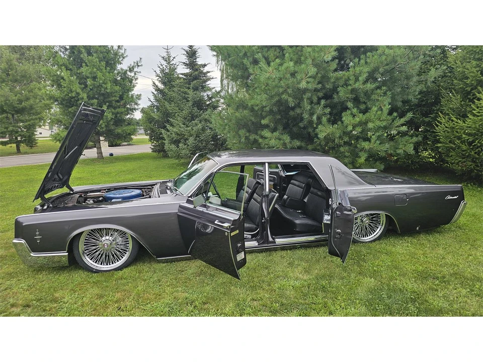 1966 Lincoln Continental 4th Gen - Image 9 of 16