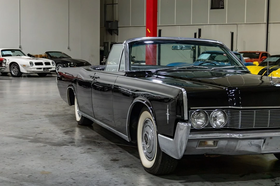 1966 Lincoln Continental 4th Gen - Image 27 of 31