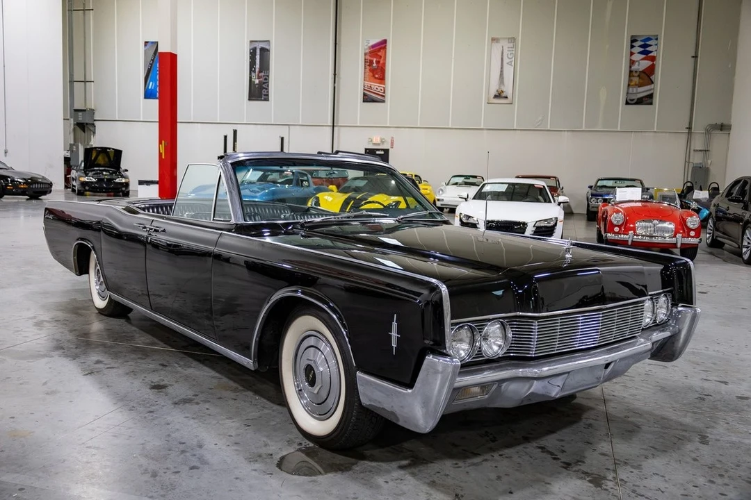 1966 Lincoln Continental 4th Gen - Image 8 of 31