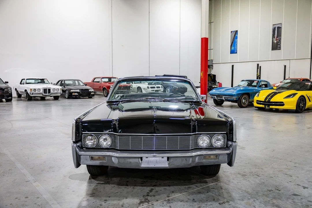 1966 Lincoln Continental 4th Gen - Image 9 of 31