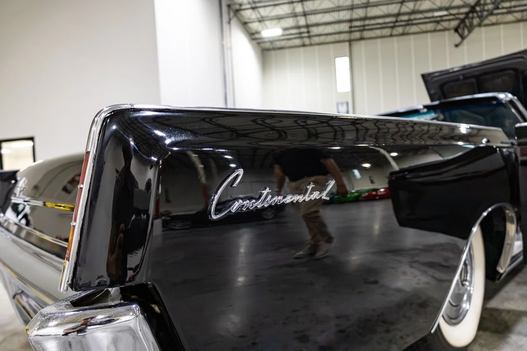 1966 Lincoln Continental 4th Gen - Image 23 of 31
