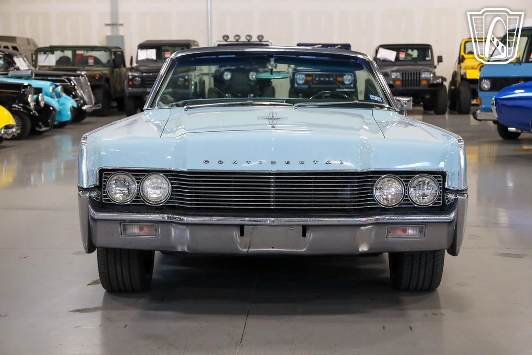 1966 Lincoln Continental 4th Gen - Image 5 of 12
