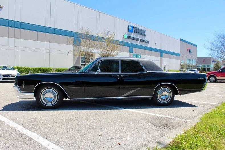 1966 Lincoln Continental 4th Gen - Image 10 of 12