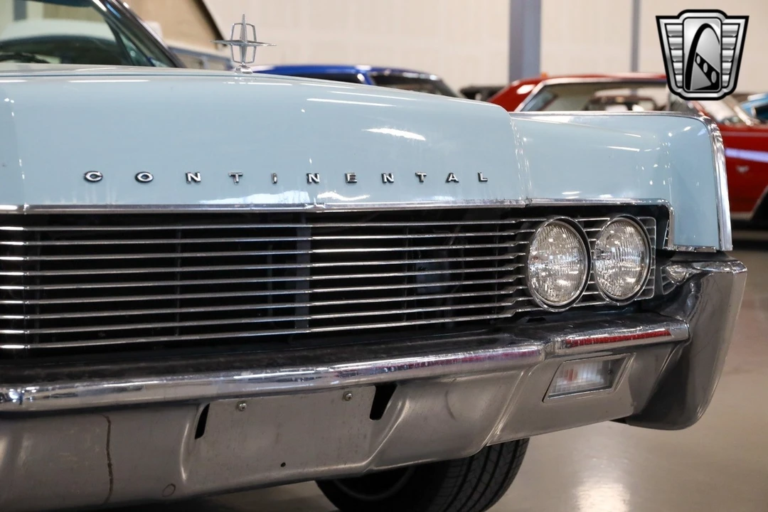 1966 Lincoln Continental 4th Gen - Image 10 of 12