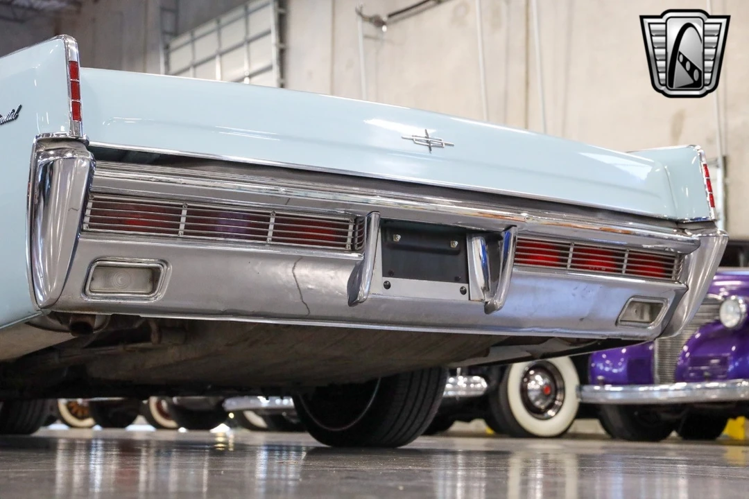 1966 Lincoln Continental 4th Gen - Image 11 of 12