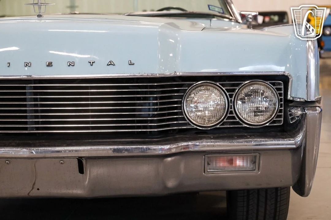 1966 Lincoln Continental 4th Gen - Image 10 of 12