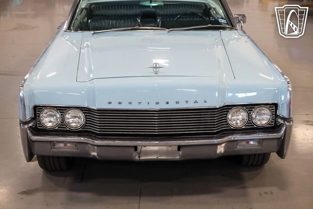 1966 Lincoln Continental 4th Gen - Image 8 of 12