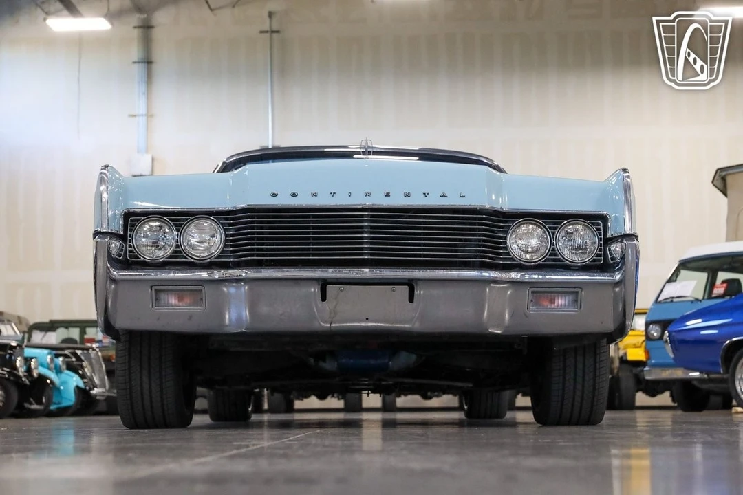 1966 Lincoln Continental 4th Gen - Image 6 of 12
