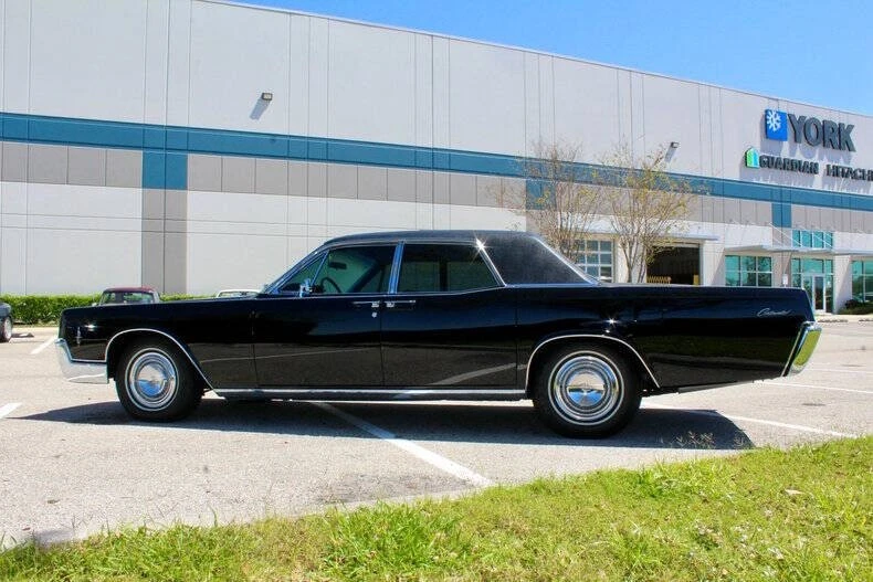 1966 Lincoln Continental 4th Gen - Image 11 of 12