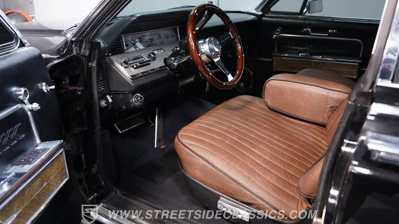 1966 Lincoln Continental 4th Gen - Image 5 of 12