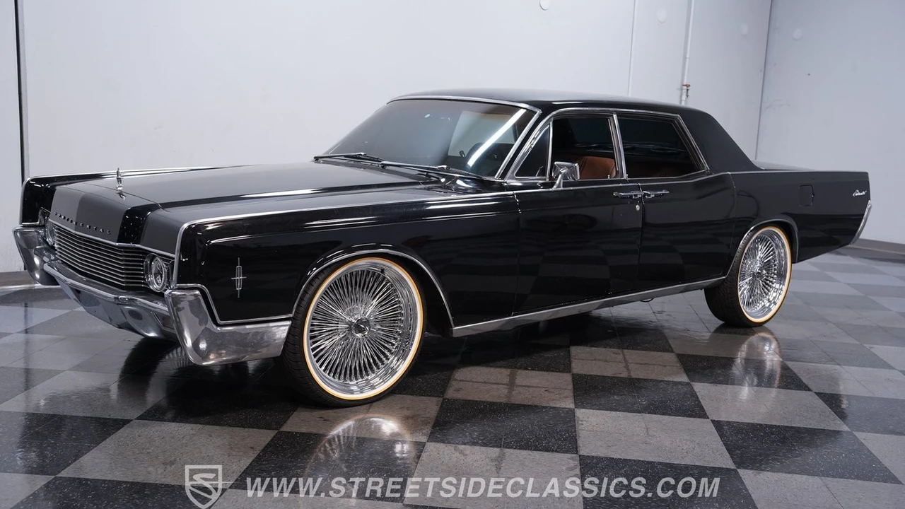 1966 Lincoln Continental 4th Gen - Image 8 of 12