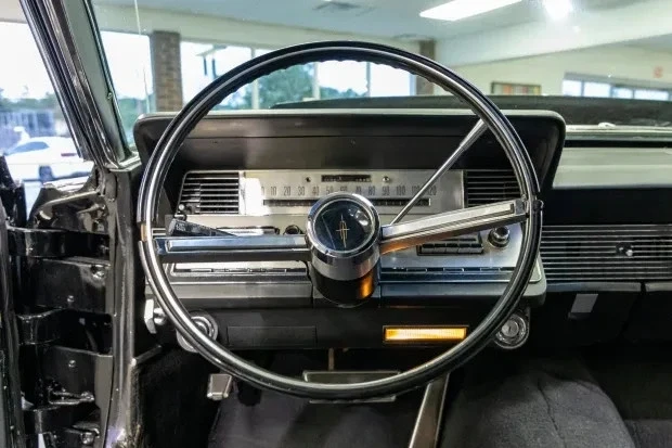 1966 Lincoln Continental 4th Gen - Image 8 of 21