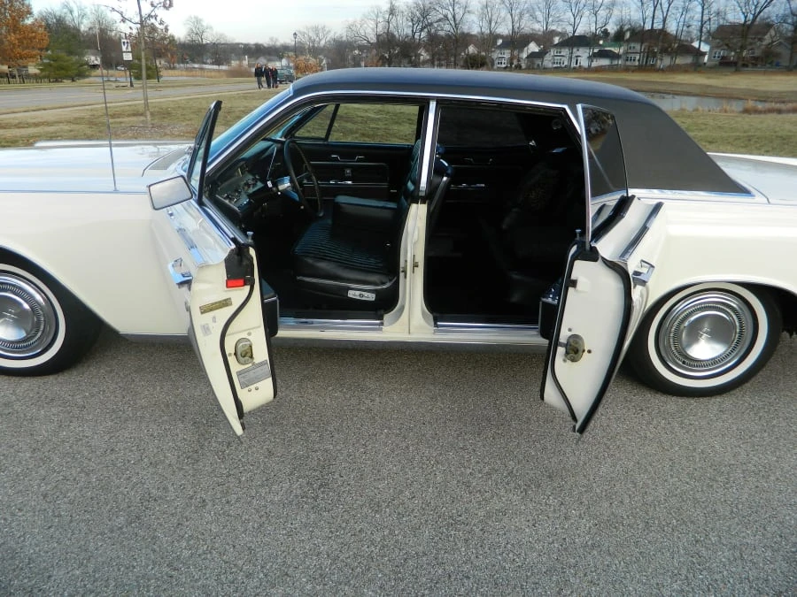 1966 Lincoln Continental 4th Gen - Image 8 of 10