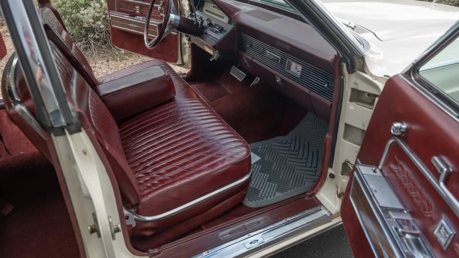 1966 Lincoln Continental 4th Gen - Image 22 of 31
