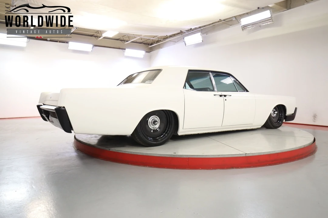 1966 Lincoln Continental 4th Gen - Image 6 of 12