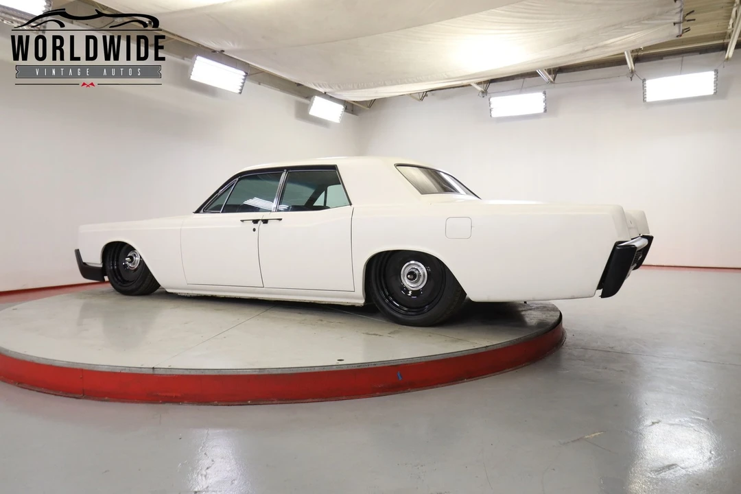 1966 Lincoln Continental 4th Gen - Image 5 of 12