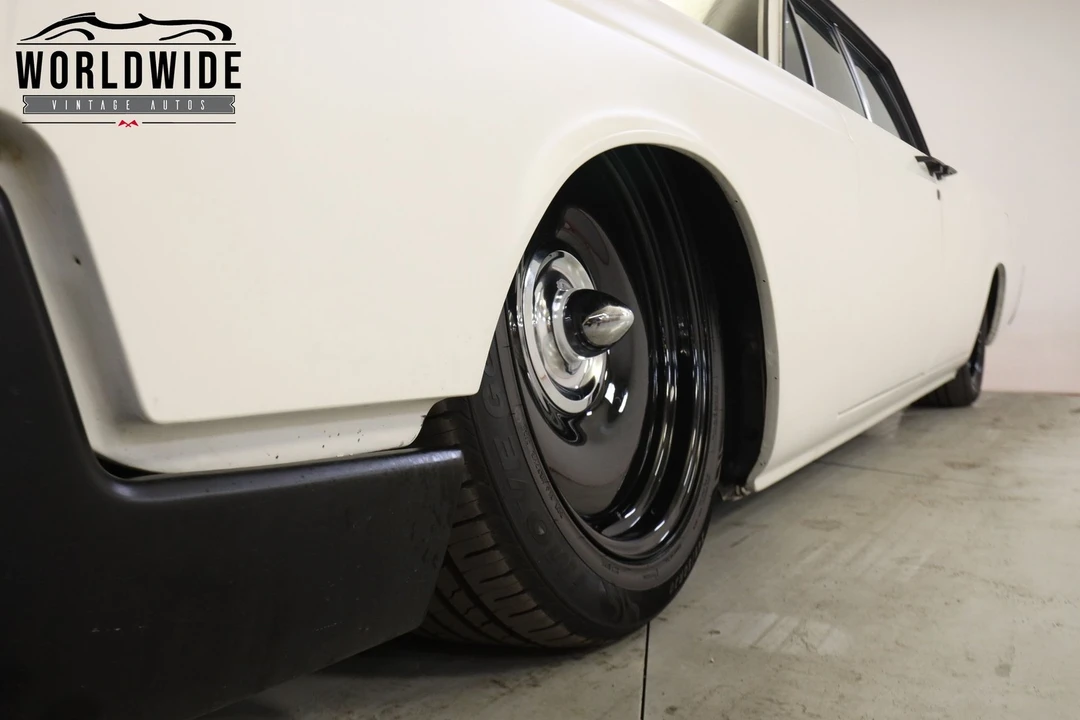 1966 Lincoln Continental 4th Gen - Image 11 of 12