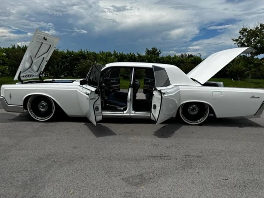 1966 Lincoln Continental 4th Gen - Image 11 of 23