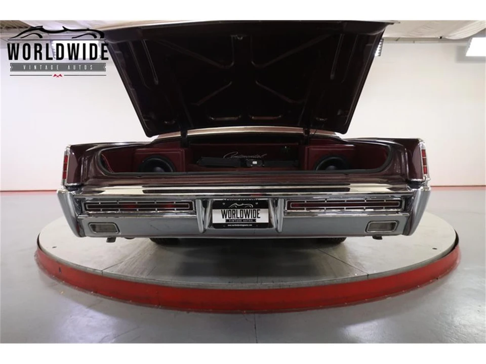 1966 Lincoln Continental 4th Gen - Image 19 of 31