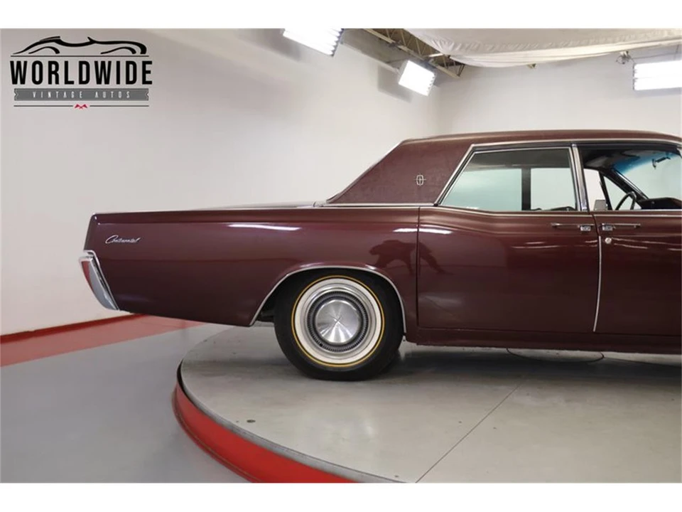 1966 Lincoln Continental 4th Gen - Image 9 of 31
