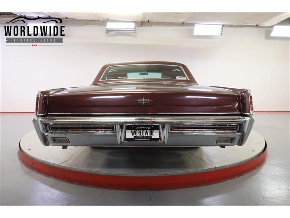 1966 Lincoln Continental 4th Gen - Image 17 of 31