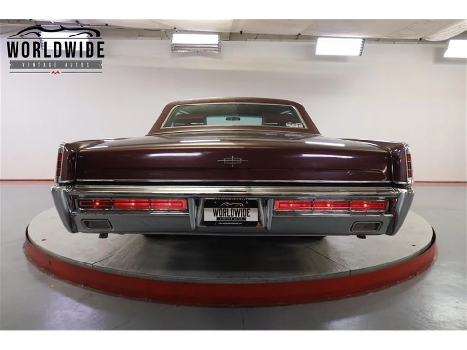 1966 Lincoln Continental 4th Gen - Image 18 of 31