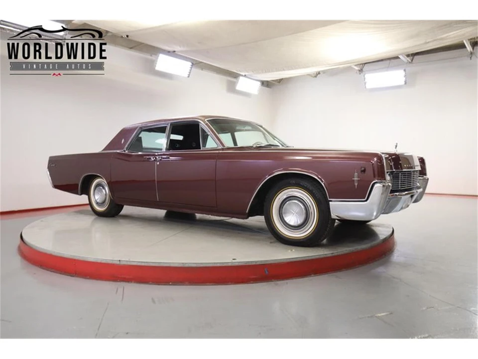 1966 Lincoln Continental 4th Gen - Image 2 of 31